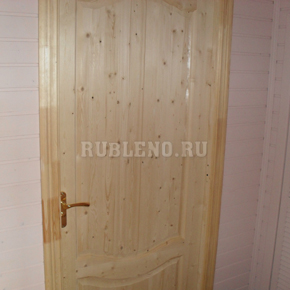 Установка дверей в деревянном доме под ключ